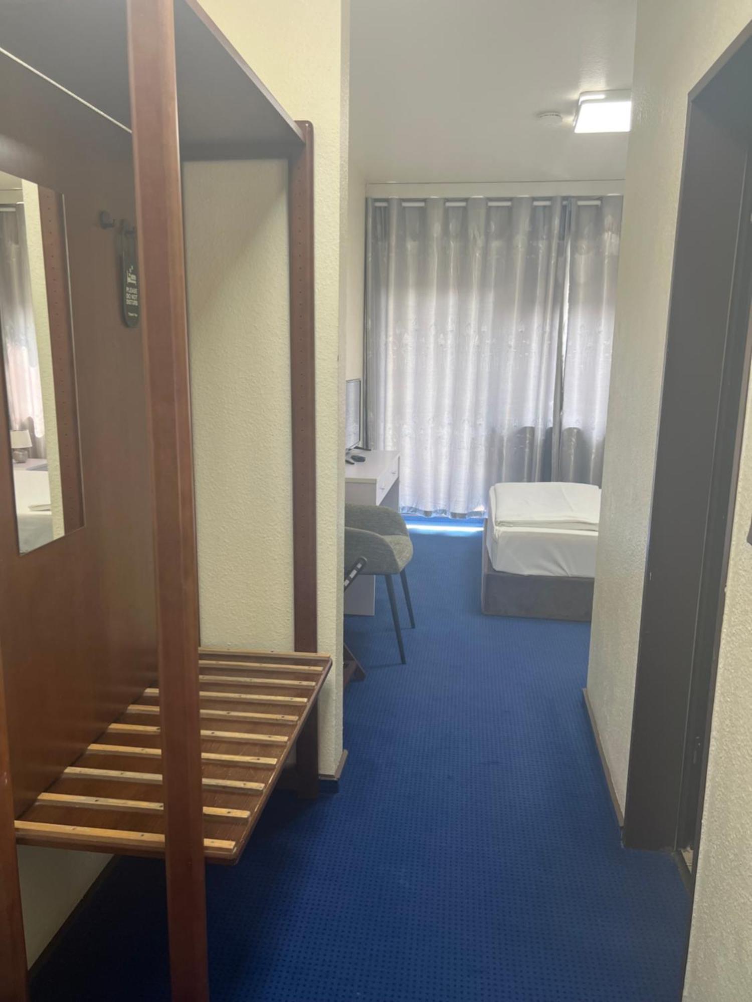 Hotel Am Flughafen Cologne Luaran gambar